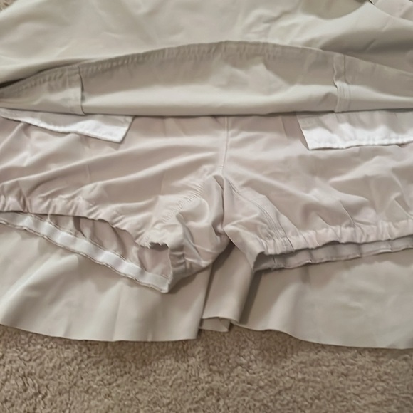 Vineyard vines skort - Picture 7 of 7